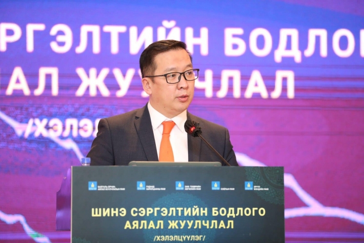 Б.Бат-Эрдэнэ:"Жуулчдыг хүлээж авахдаа ямар нэг хүнд суртал, хүлээлт үүсгэхгүй байхыг үүрэг болгосон
